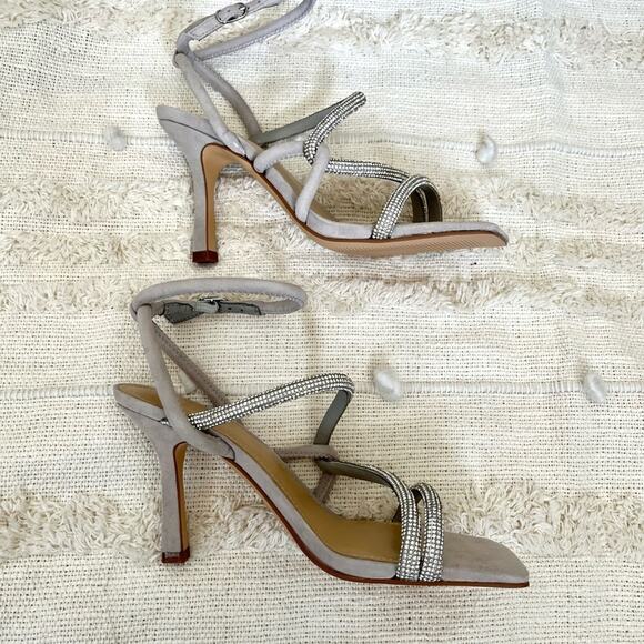 NWT Marc Fisher Debbie Sandal heels in taupe size 6 - Picture 6 of 9